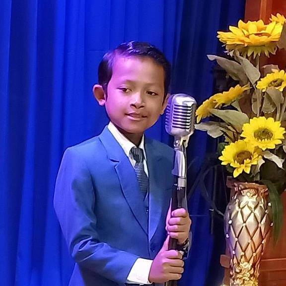 ធឿន បូរី