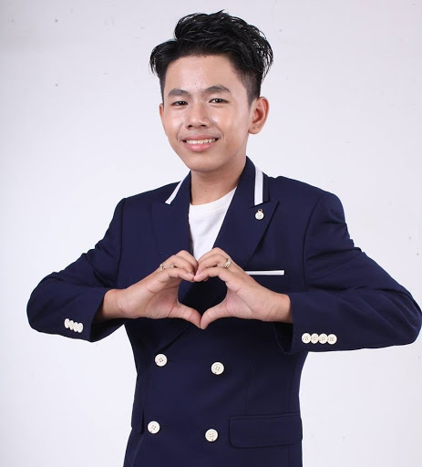 ទេព ពិសិដ្ឋ