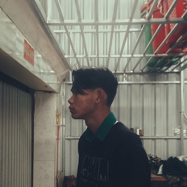 លី