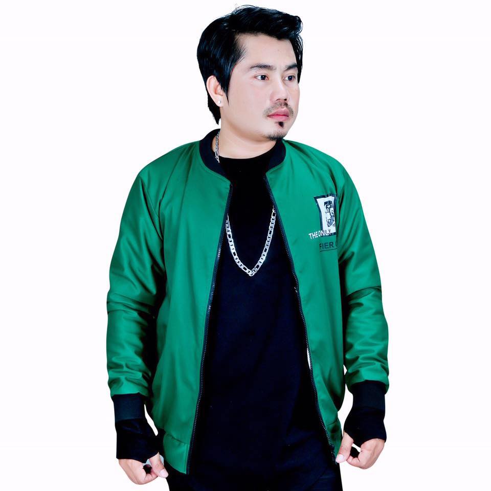 លី ណាកូ