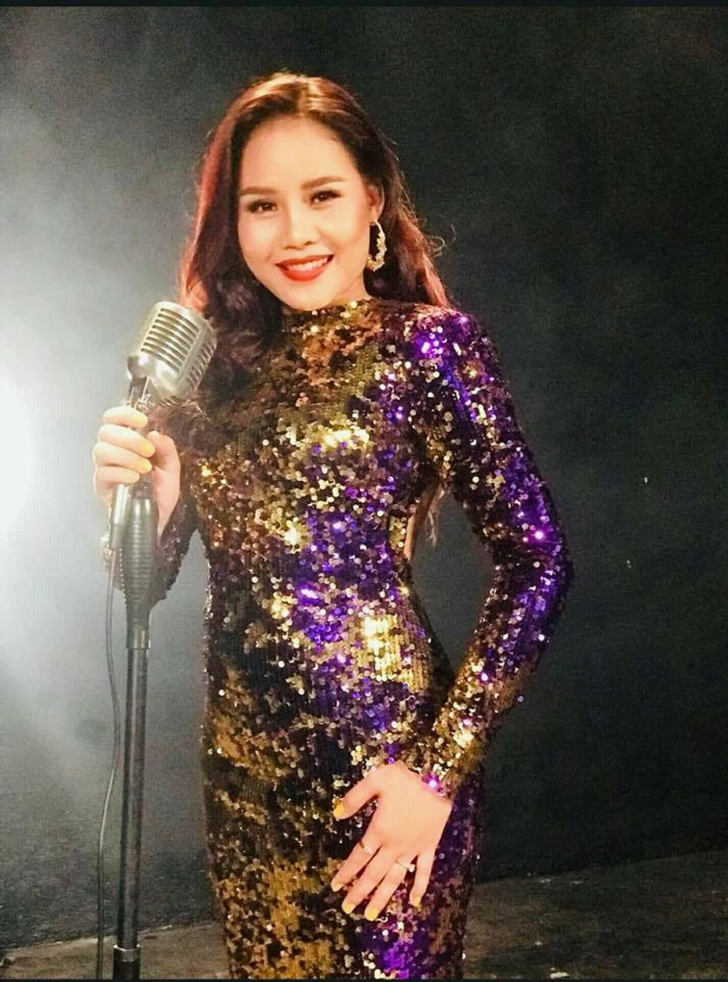 ឈិន ម៉ានិច្ច